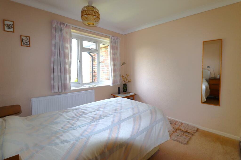 Bed2 (2).JPG