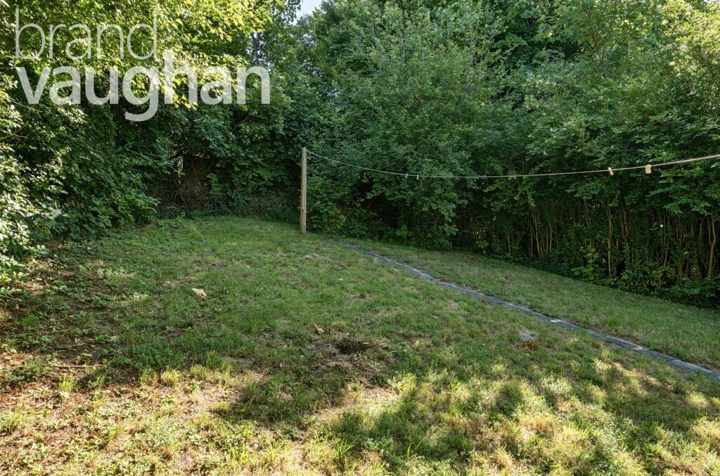 d32cc898-0c5a-4d5...