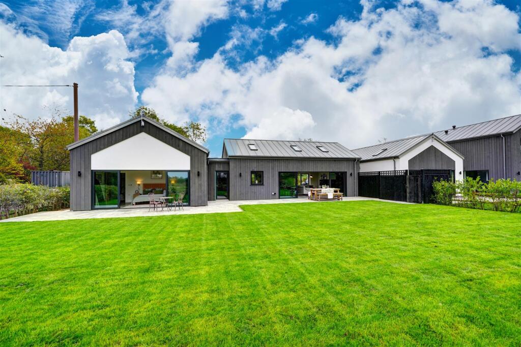 Arrow House (44).jpg