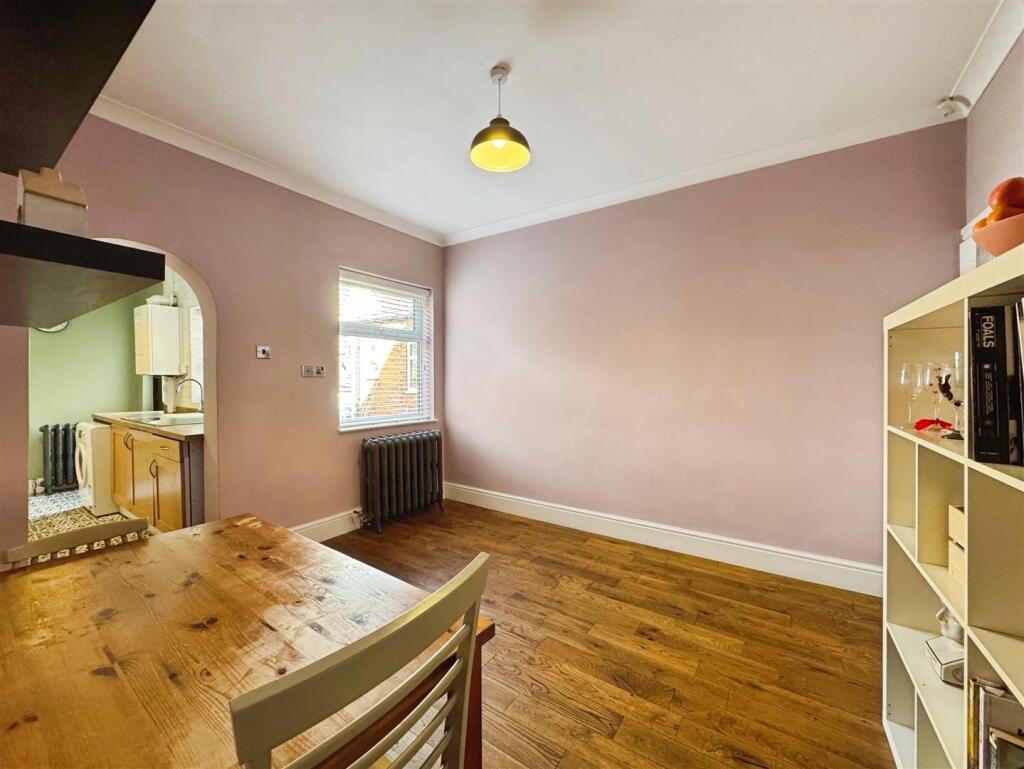 3021064b-E-46C9-8CB7-4CD43B0E91BE-9816-000006CAE4C