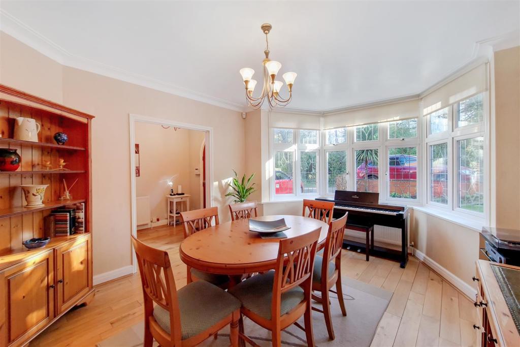 3_Dining Room-1.jpg