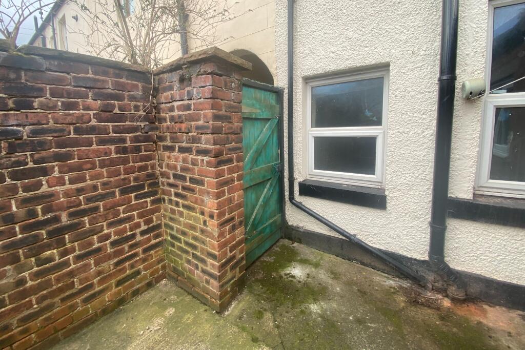 144 Milbourne Street, Carlisle, Cumbria, CA2 5XB