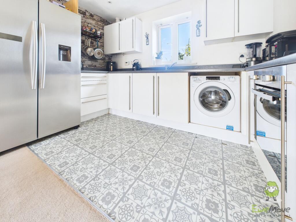 CAM01543G0-PR0151-STILL024