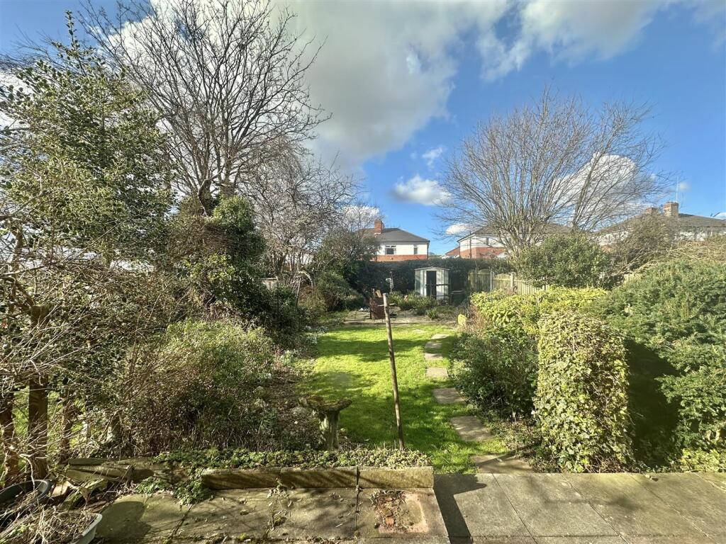 Bramleys Estate Agents - Leeds Old Road (13).jpg