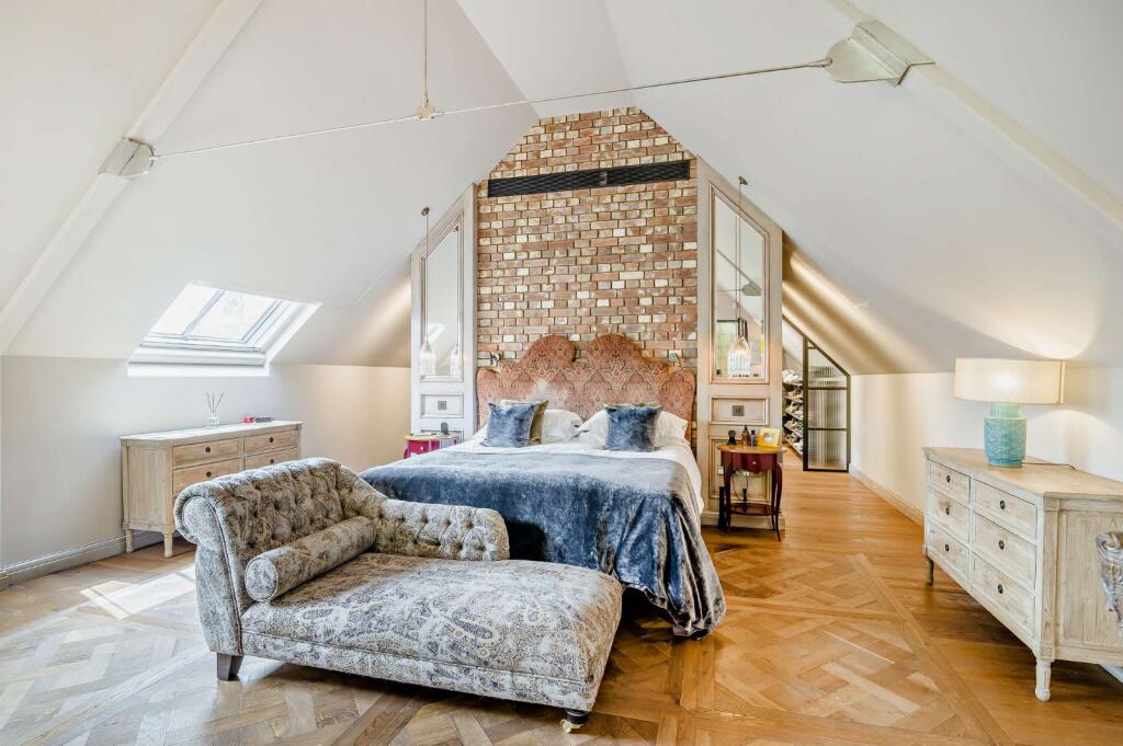 Principal Bedroom