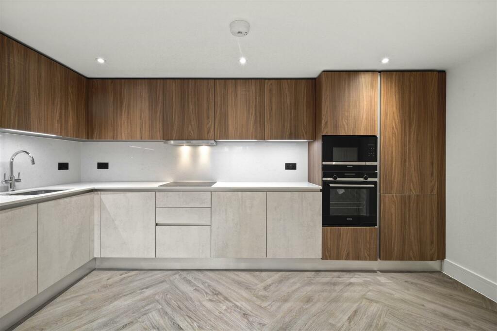 Flat 2 - 7, Sudbury Hill Close ,  - lOT1t0hgG7zkAI