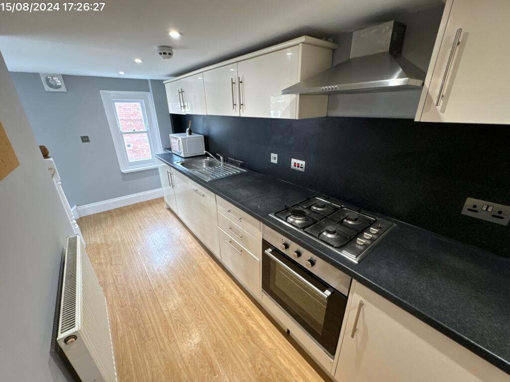 Flat2Upper58AlmaRoad-Kitchen-13882311-101-0 (1)
