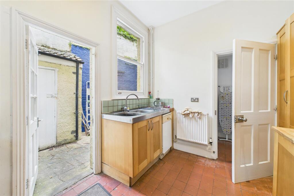 1 Ambra Terrace, Ambra Vale East, Clifton Wood, Br