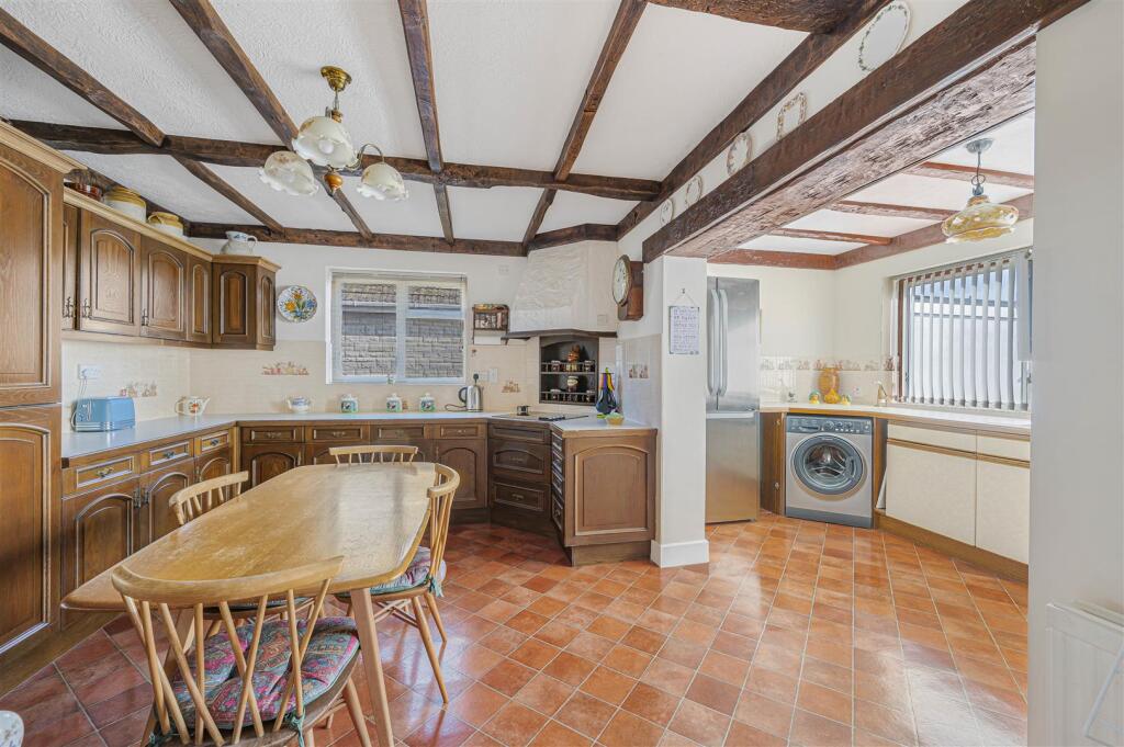 Kitchen/Dining Room