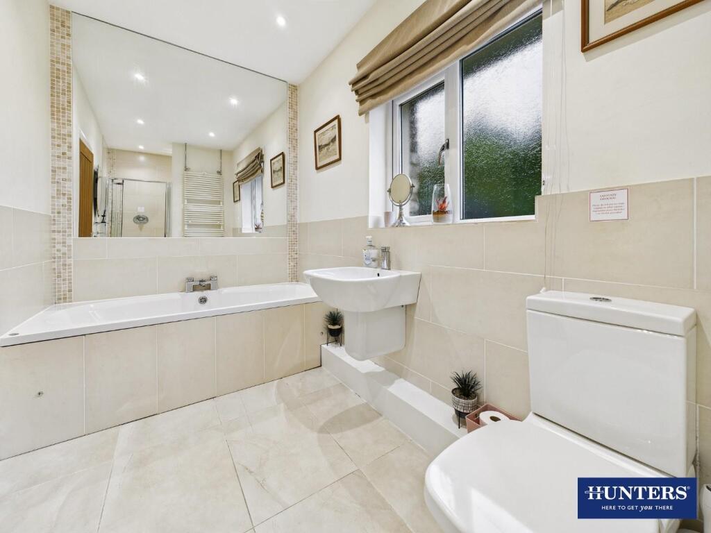 Family Bathroom - The Annexe