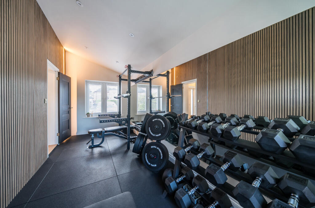 1381093-7-6915b21...