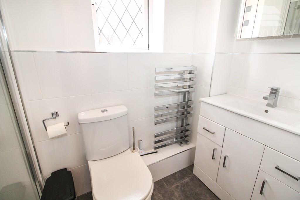 EN SUITE 