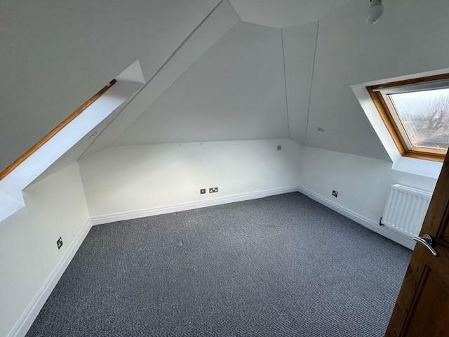 bedroom 3.jpg