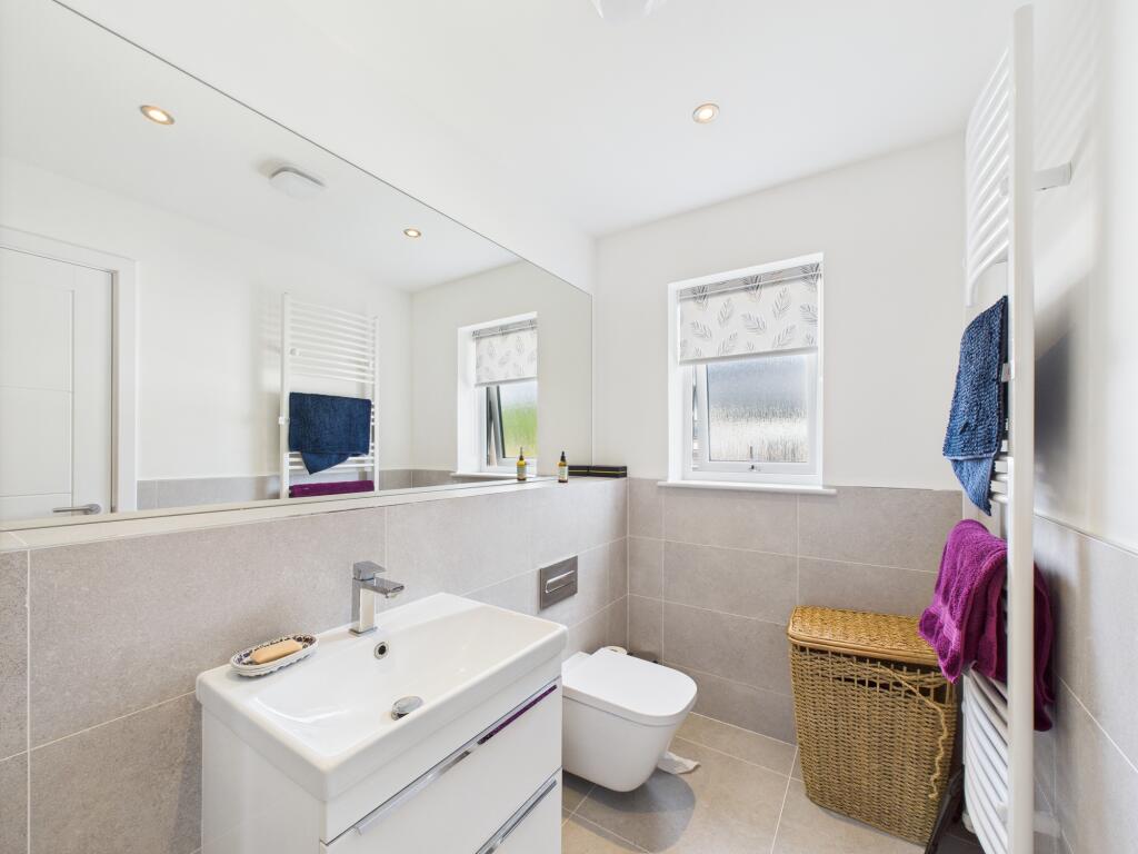 CAM03185G0-PR0104-STILL014