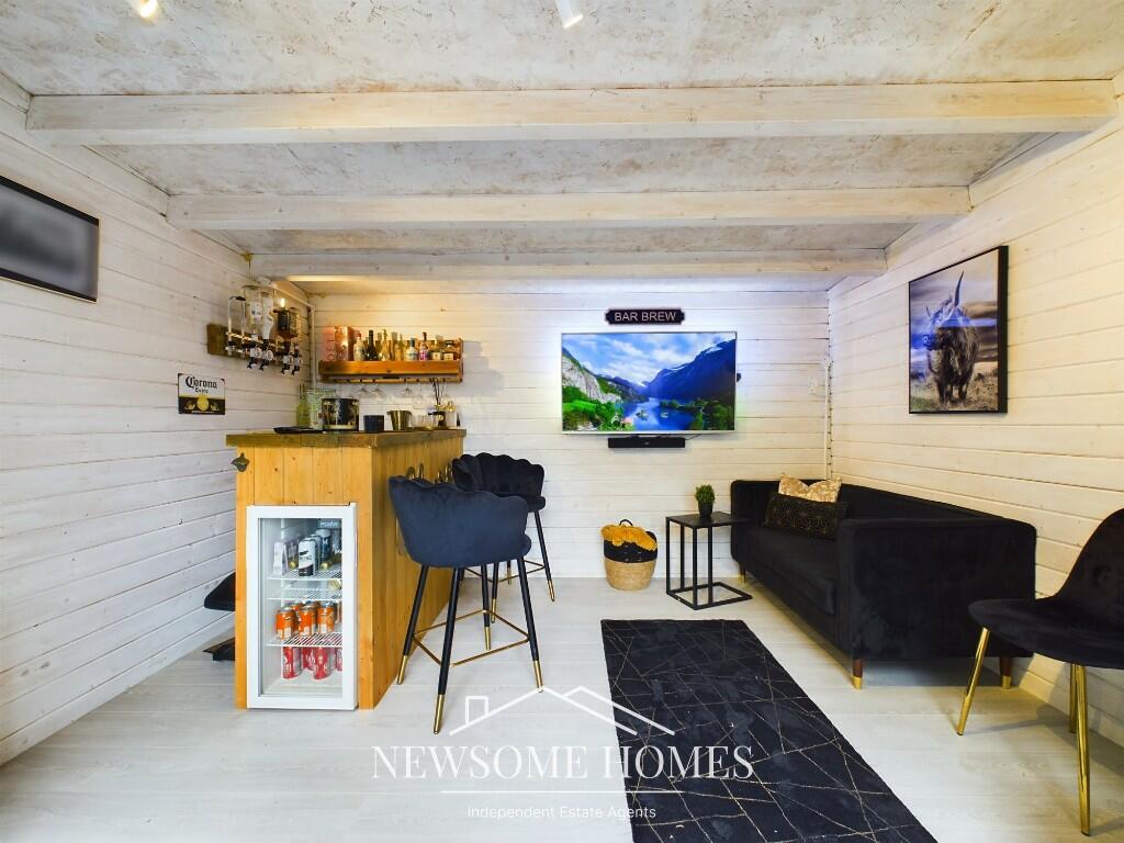 Bar/ Games Room