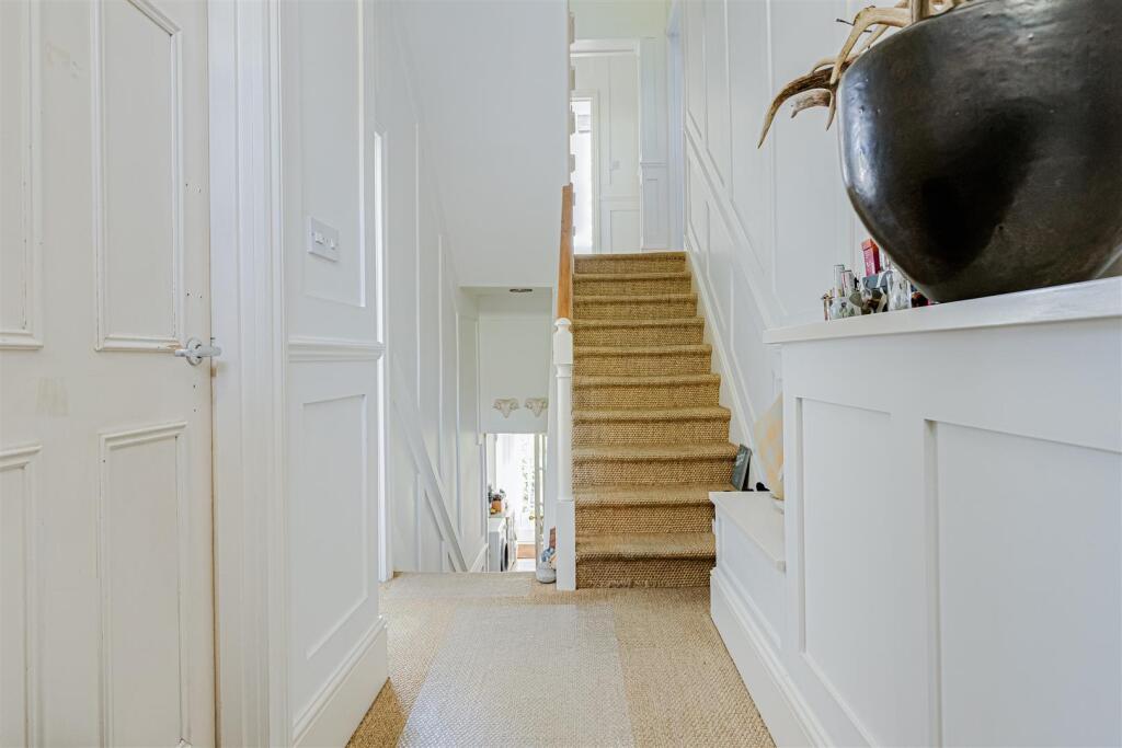 Hemingford Road (25).jpg