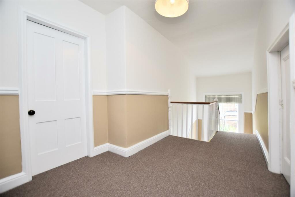 2nd floor landing.JPG