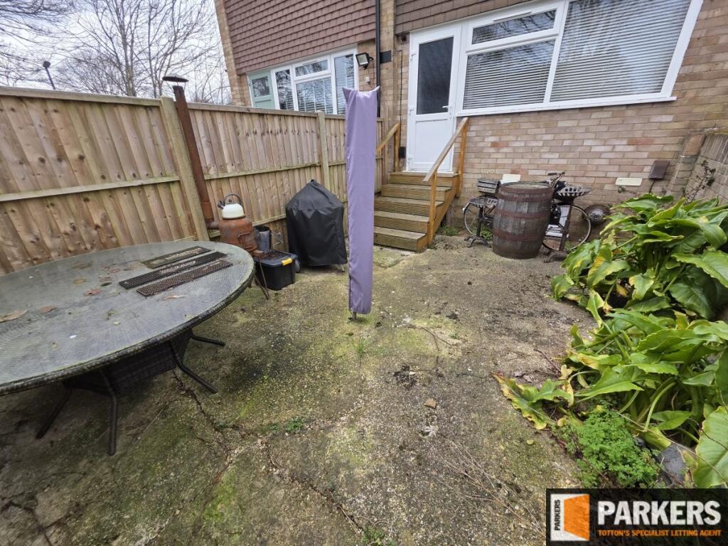 Low maintenance Courtyard