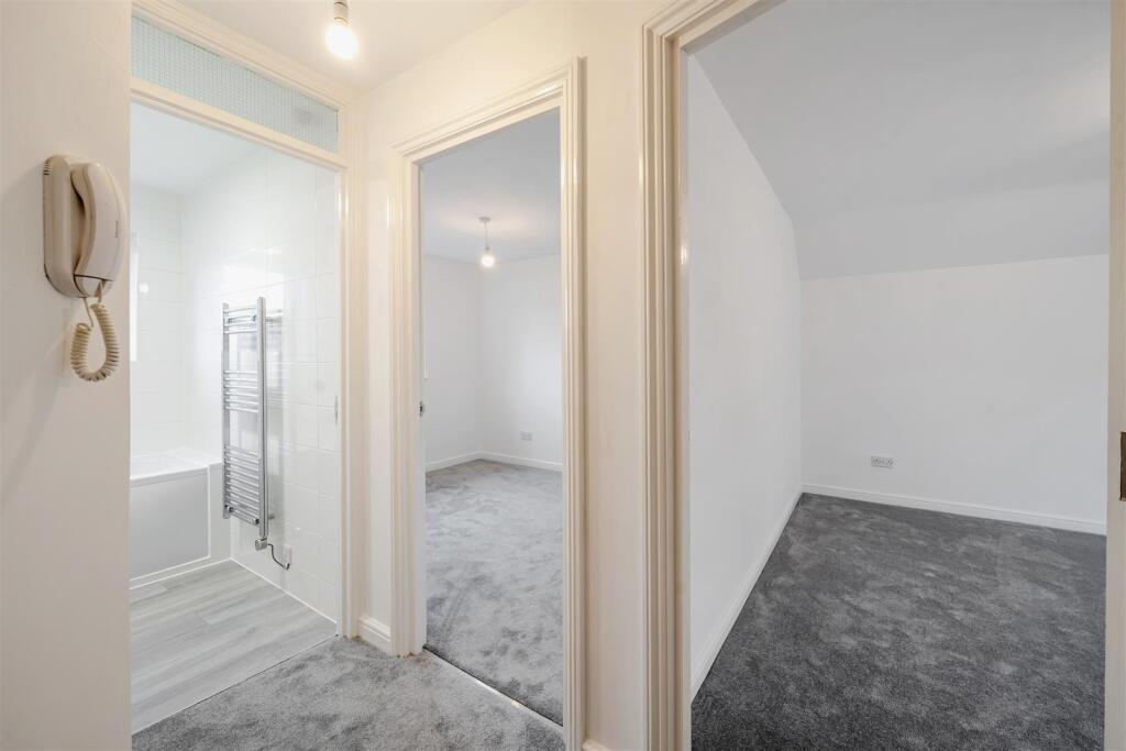 Flat 3, Islington Court, Towcester (4).jpg