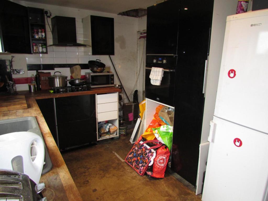 ShelleyRd14kit2.JPG