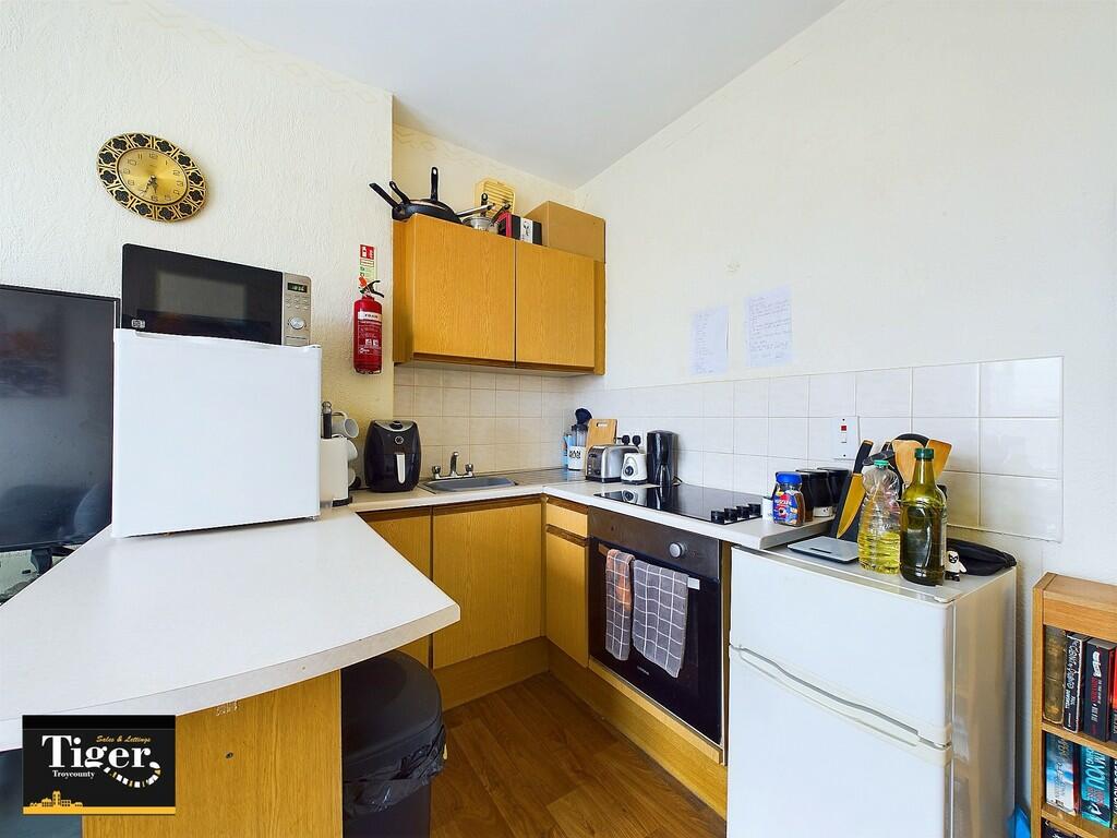 CAM03440G0-PR0204...