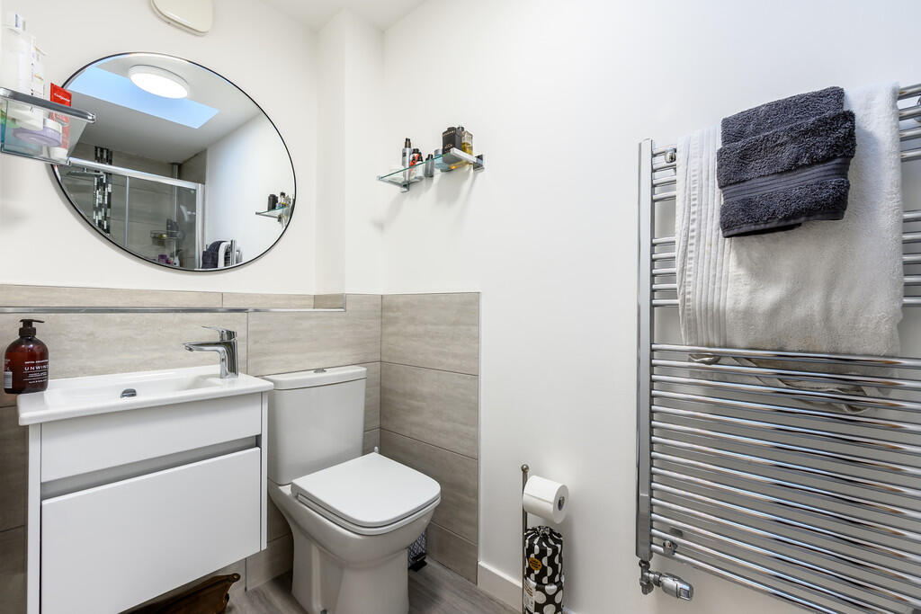 En-Suite to Bedro...