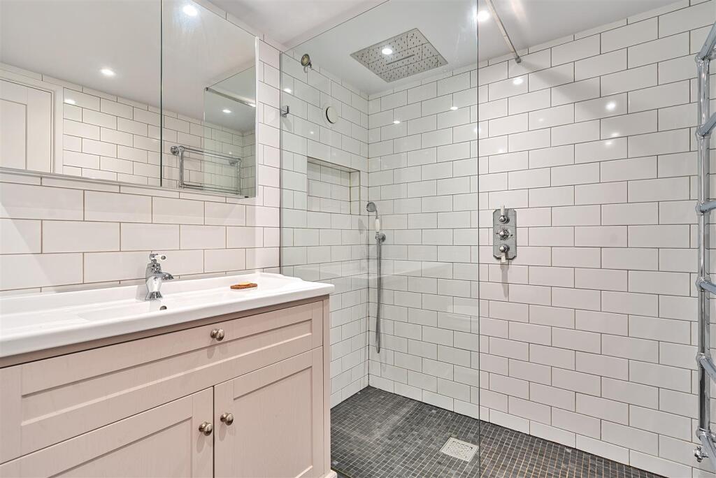 En Suite.jpg