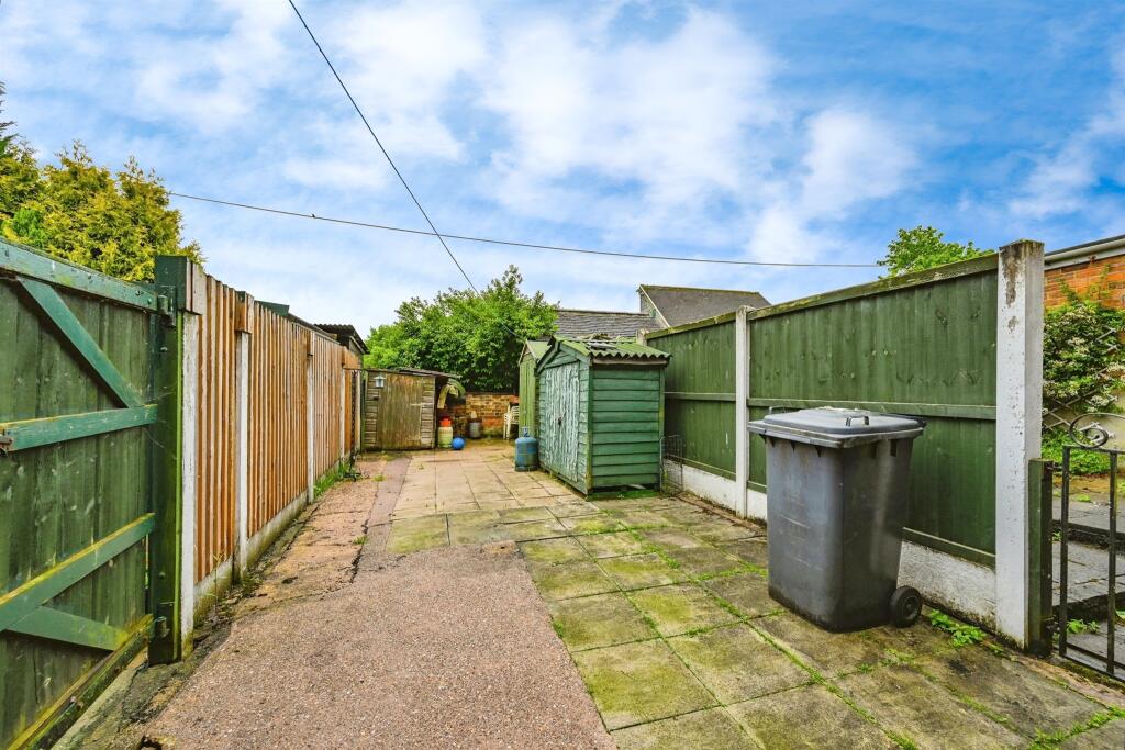 Rear Courtyard: