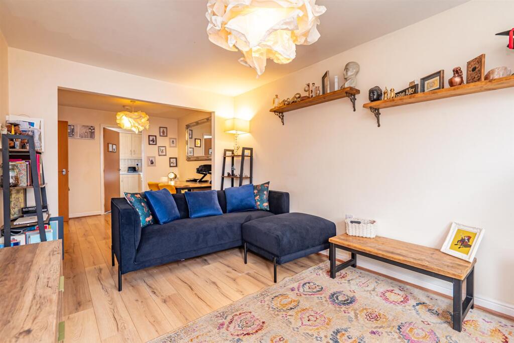 Dining Room / Lounge