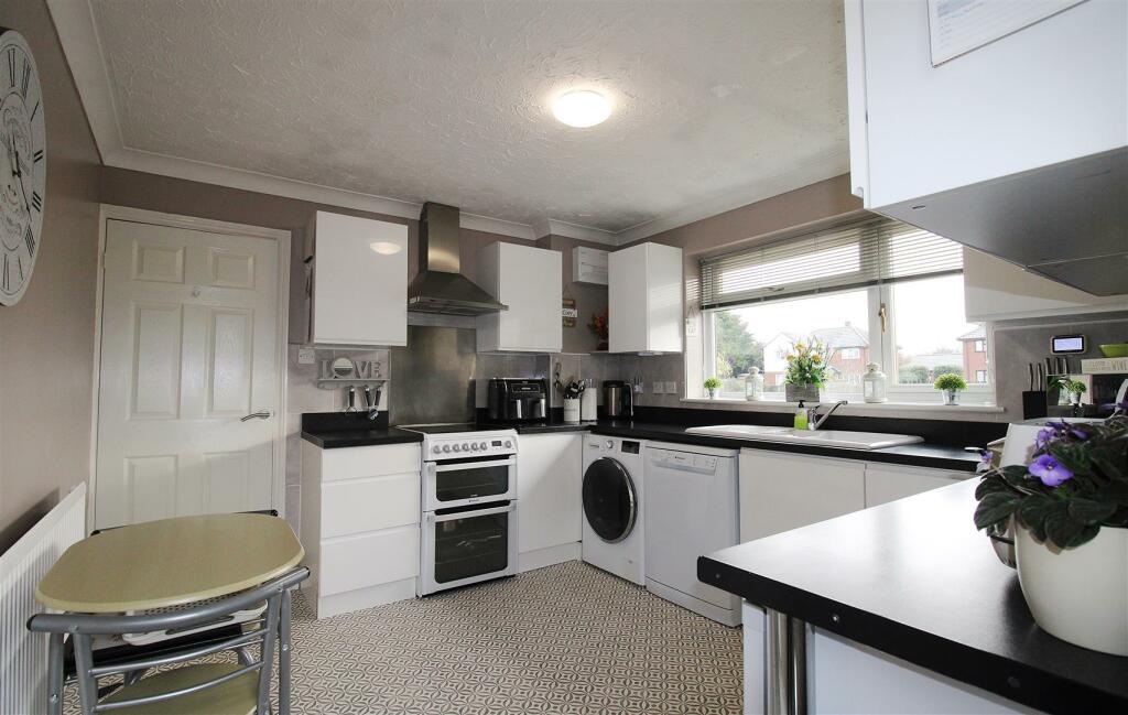 Kitchen Breakfast Room