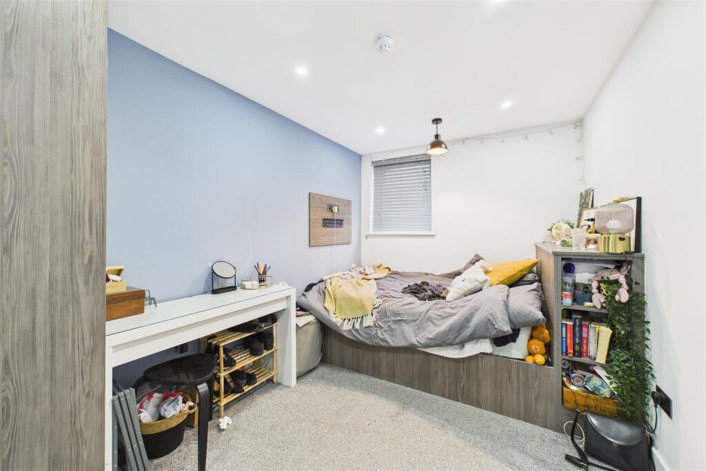 Flat 2 | 1 - 3, Old Church Road Clevedon, North So