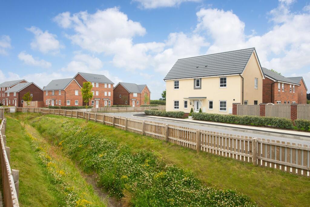 External street scene at Pinewood Park Formby