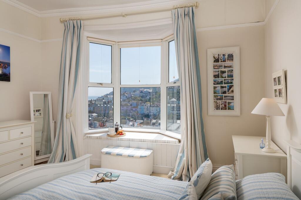 43B Clarence Hill, Dartmouth