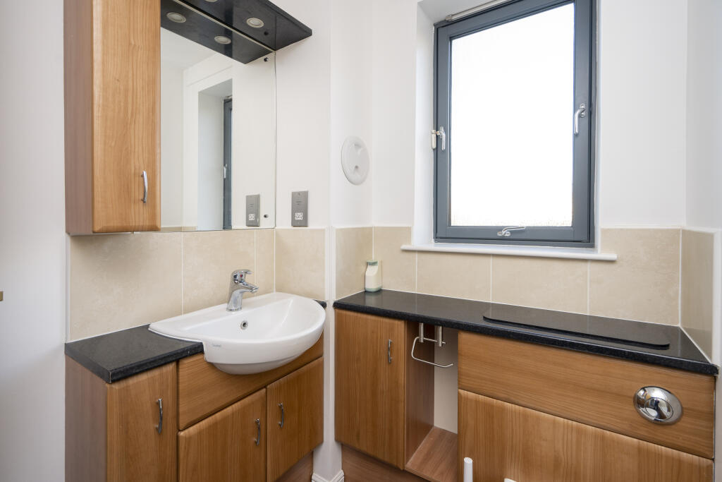 6 (16) Papermill Wynd, Edinburgh