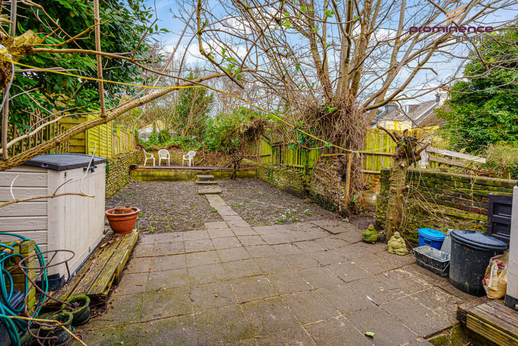 GFF, 91 Roundhill Crescent-8