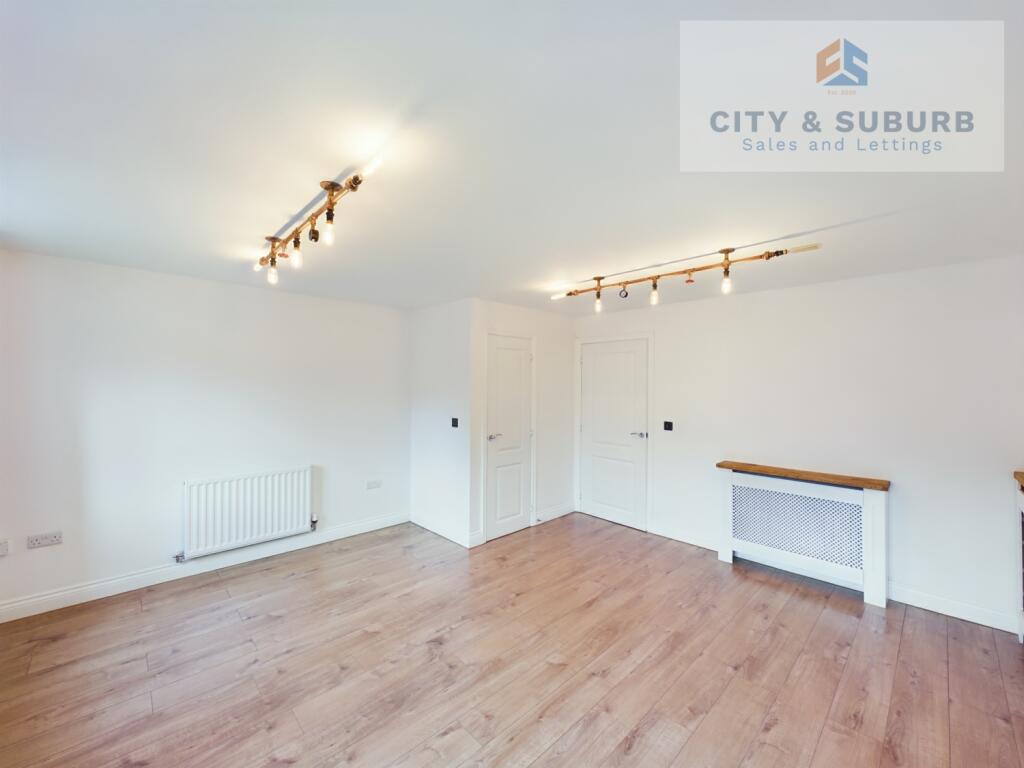 CAM01351G0-PR0058-STILL004