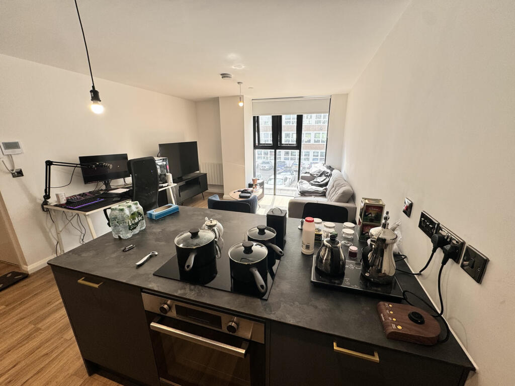 B10BISHOPGATEIMG_0442.jpg