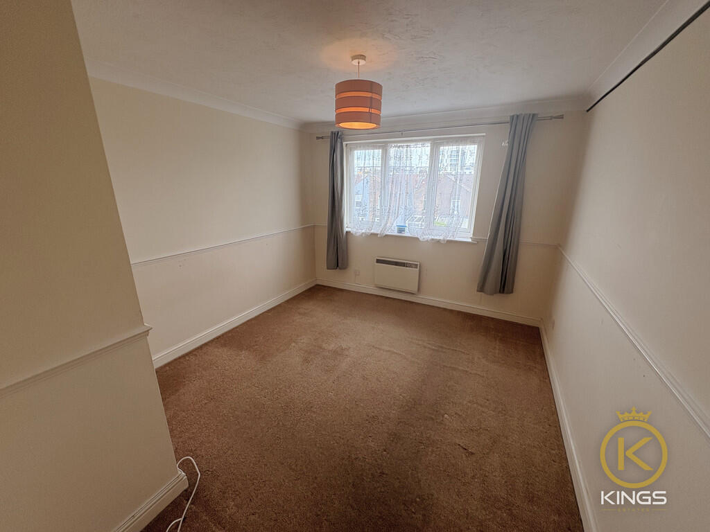 7 RHYS COURT (7)