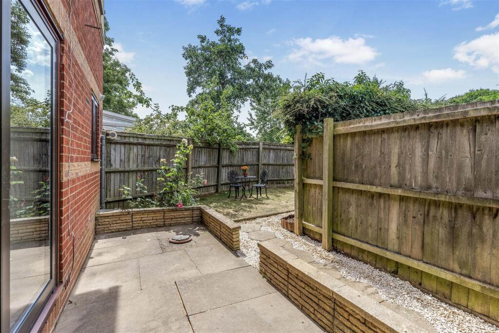 89 Parklands, Banbury-11.jpg