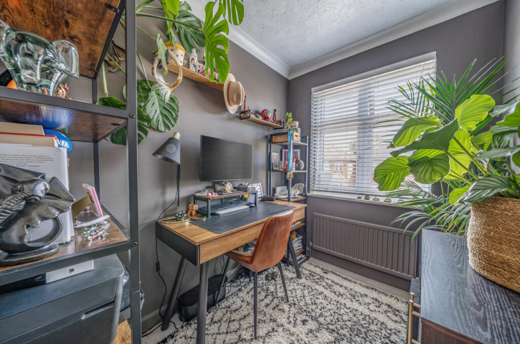 23-681f4bee35f55-...