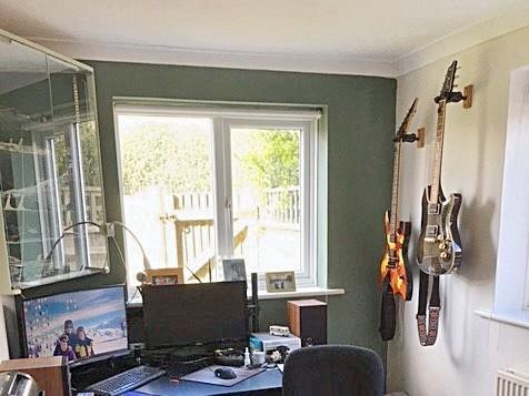Lower level Study / bedroom 4