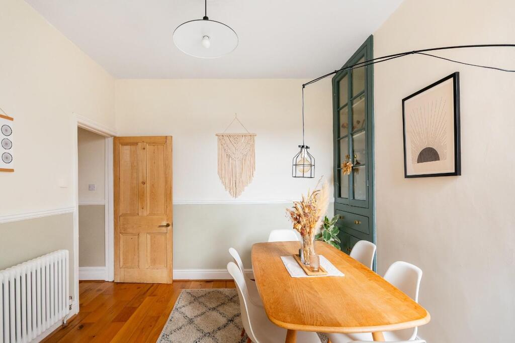 0R1TBN - Dining Room B.jpg