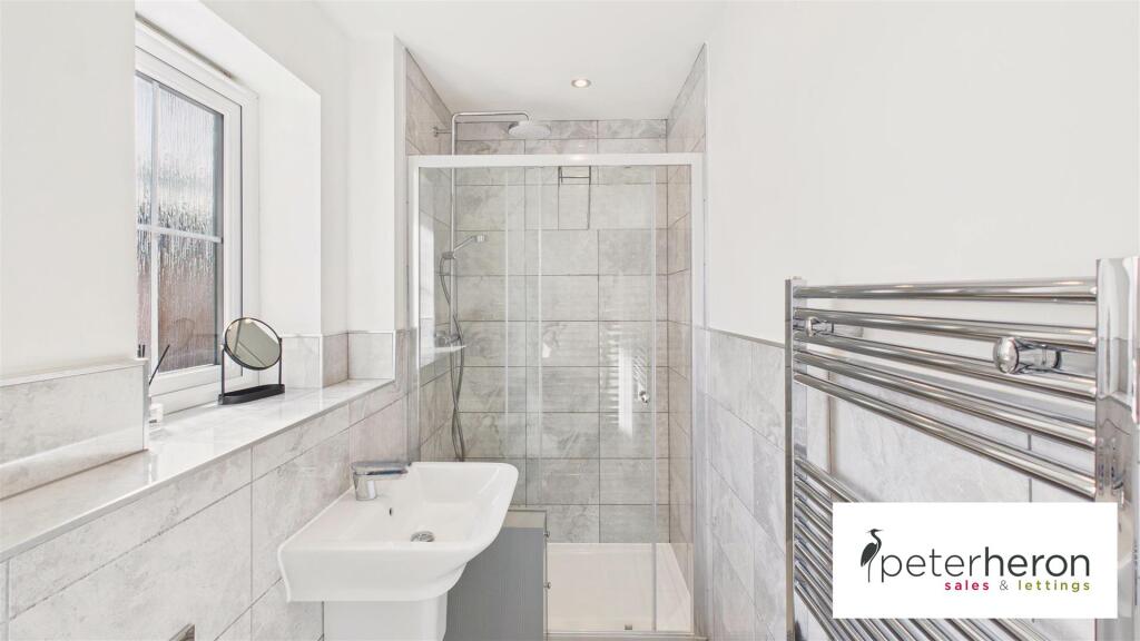 En Suite Shower Room