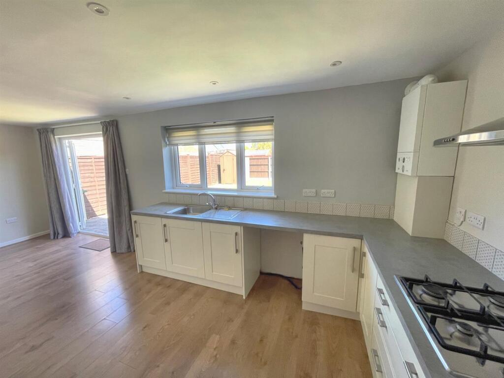 L-Shaped Open Plan Living