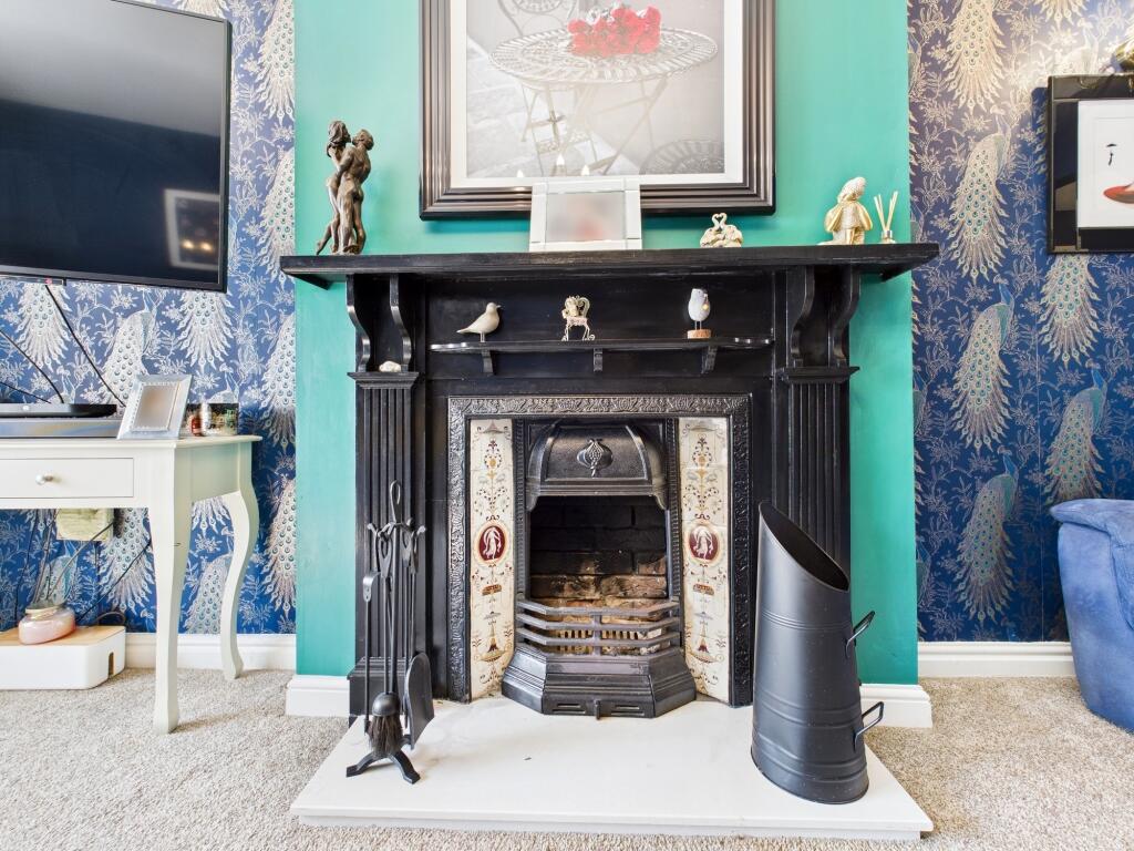 CAM05192G0-PR0041-STILL013