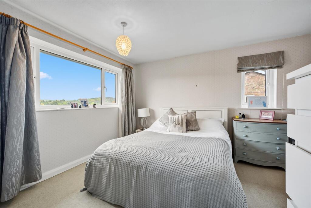 Saxton Mee 11 Ashopton Drive 0005.jpg