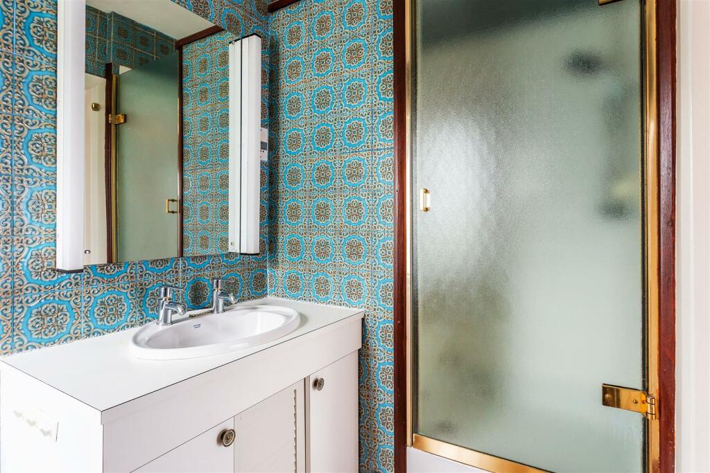 shower room.jpg