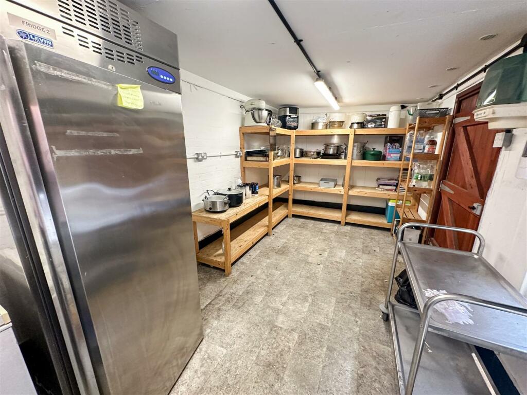 FOOD STORE