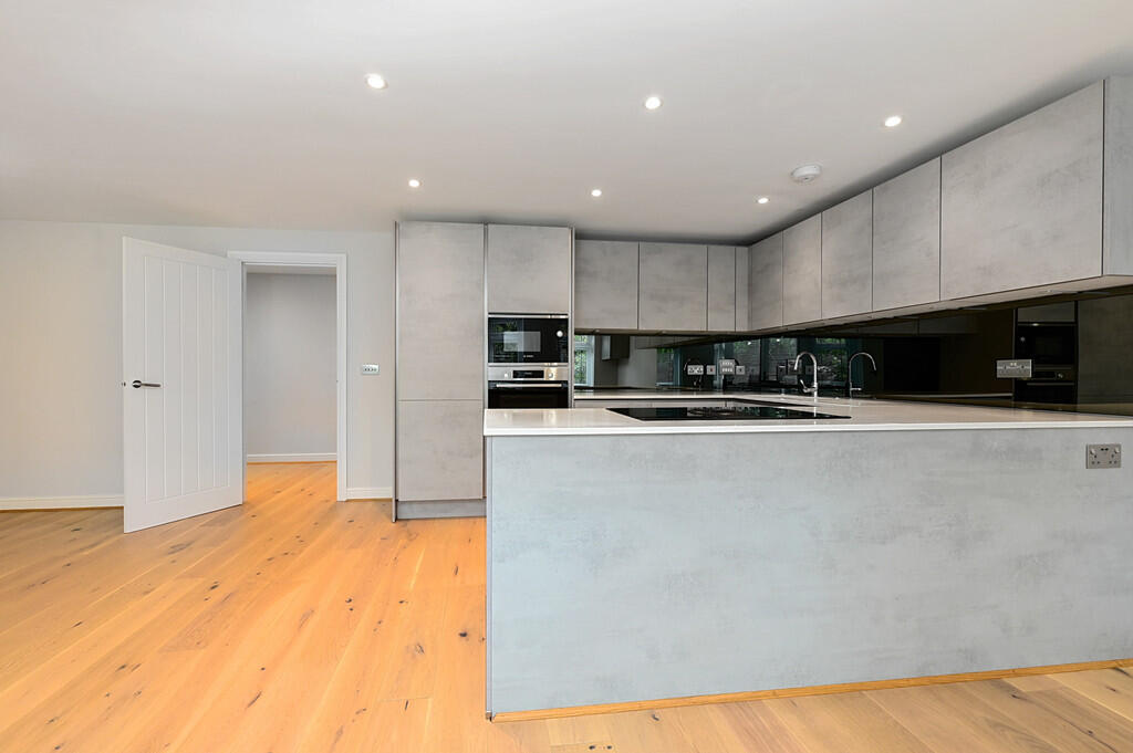 4 Fairway Heights...