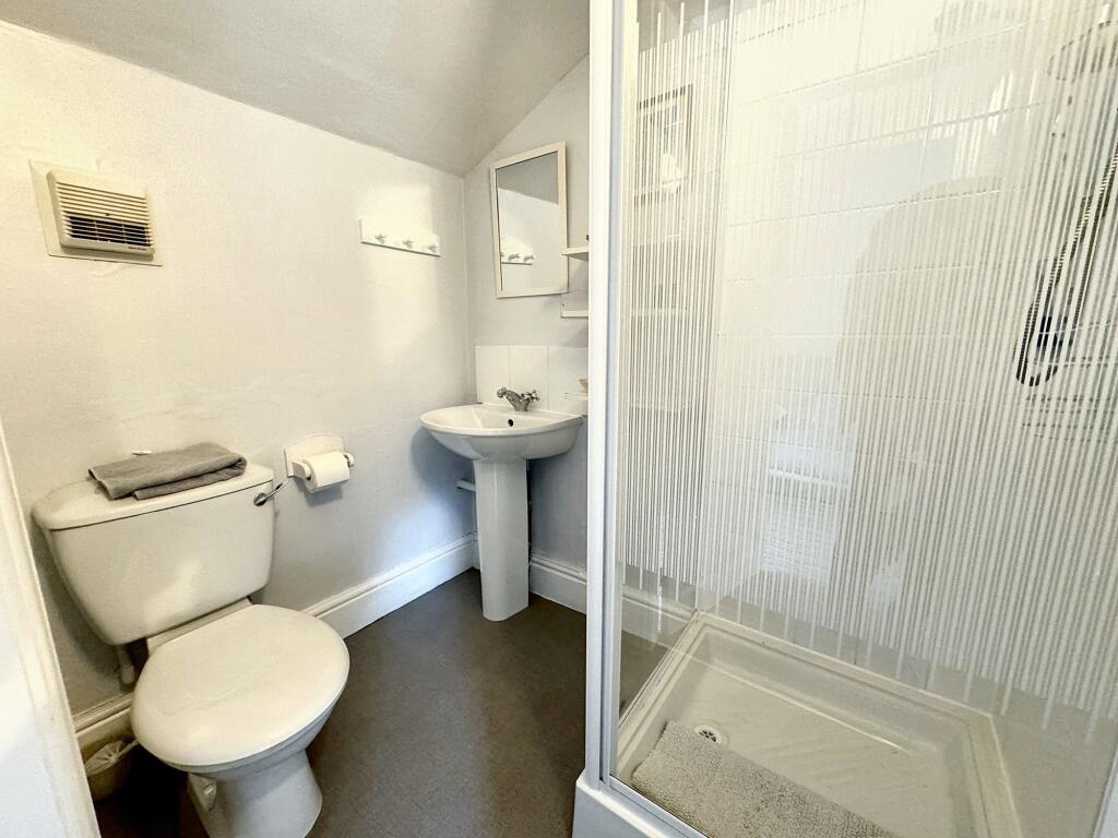 Bedroom Three En-suite